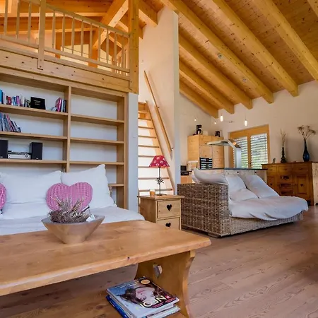 Catherine Domek alpejski